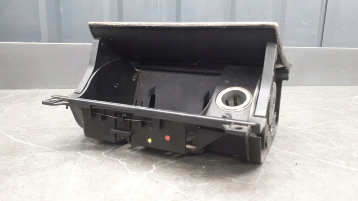 фото №12, Попільничка перед mercedes w210