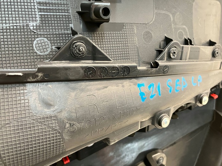 фото №12, Corolla e21 sedan боковина оббивка двері передніх лівий перед матеріал