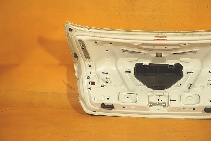 фото №9, Audi a4 8w b9 66km sedan крышка зад багажника 8w5827025f ls9r