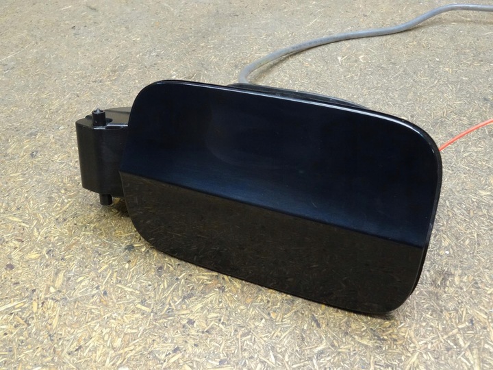 фото №7, Audi a3 8v 8v3 3d tdi дизель кришка заливання пального амортизатор 8v3809906c