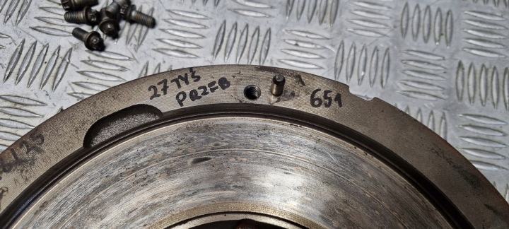 фото №13, Mercedes w906 сцепление двухмассовый маховик комплект 2.2d 651 27 tyś пробег a6510305105