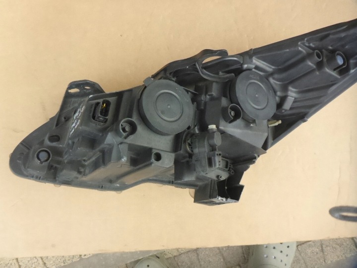 фото №12, Peugeot 3008 i 5008 i рестайлинг 13- правое обычный з led 89908439 оригинал европа