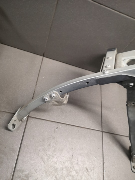 фото №10, Перемикач-павук кронштейн крила правий a8 d3 4e0821138f