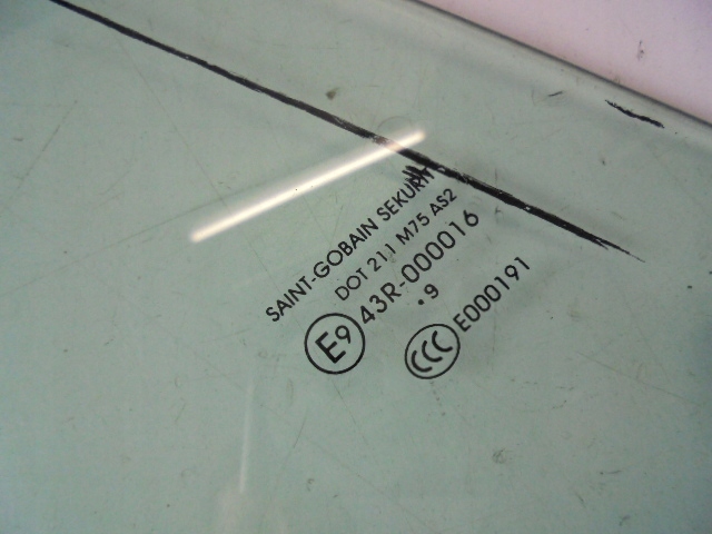 фото №3, Стекло дверь правый перед peugeot partner ii 2008-