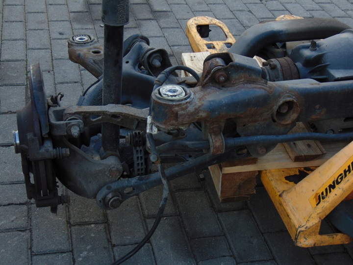 фото №8, Балка вісь підвішування міст зад задній audi a6 c6 3.0tdi механічна коробка передач quattro універсал