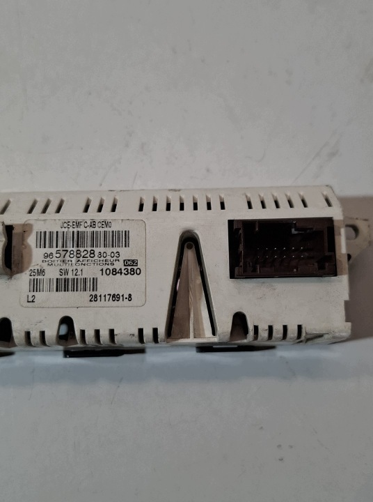 фото №6, Citroen c4 i c5 экран дисплей радио часы 9657882880 28117691-8