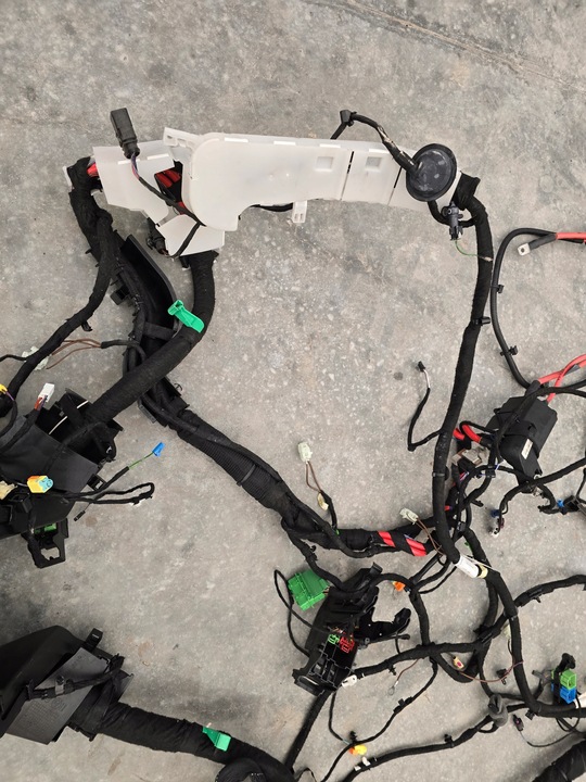 фото №9, Audi q7 15- установка жгут кабины