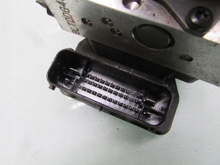 фото №8, Carens iv 1.7 crdi 14r насос abs блок управления