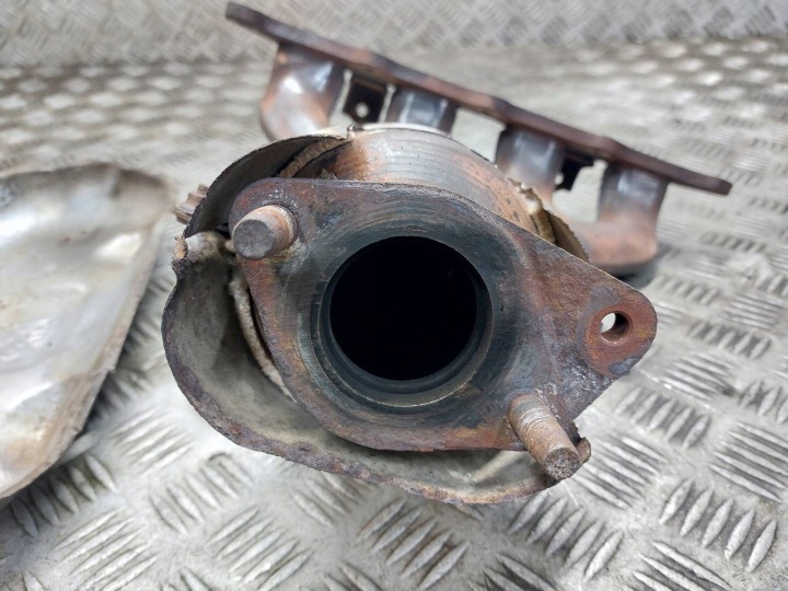 фото №7, Коллектор выпускной + катализатор пустой lancer vii 1.6 16v 0za609-m1