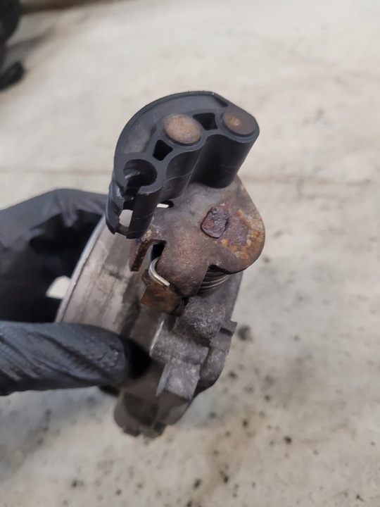 фото №9, Дроссельная заслонка оригинальный номер 11200006ab dodge grand caravan iv 3.3b v6