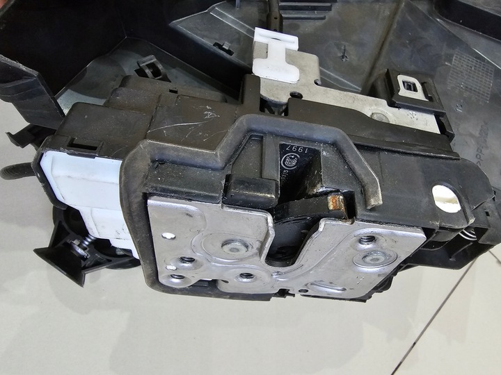 фото №7, Volvo оригинальный номер 31462779 замок s90 v90 17-23