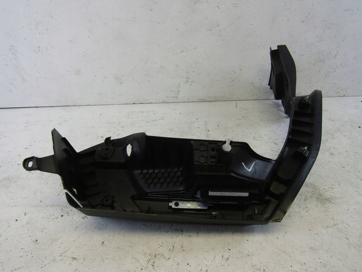 фото №7, Vw golf vii защита боковина багажника правый 5g6867762j