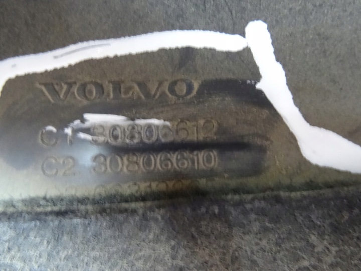 фото №9, Volvo v40 1.9 03' захист оббивка кришки багажника