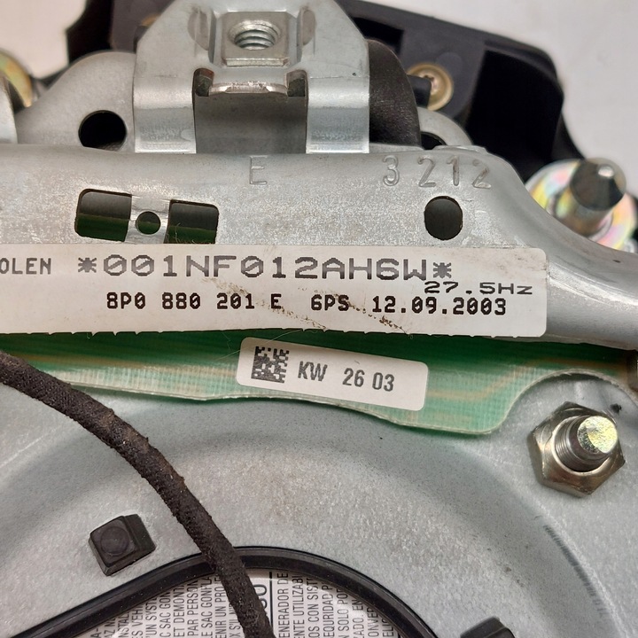 фото №13, Audi a6 c5 рестайлінг подушка подушка безпеки водія 8p0880201e