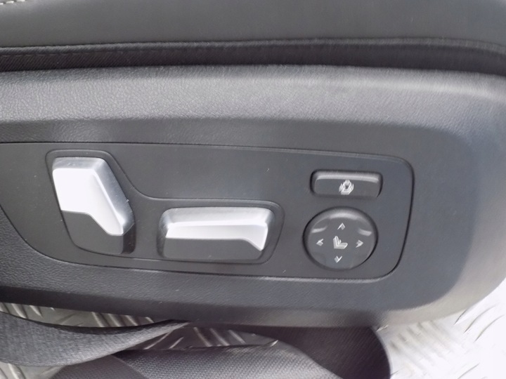 фото №7, Bmw g05 обивка сиденья диван обшивки туннель кожа