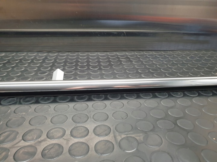 фото №13, Volvo s90 v90 молдинг накладка скла 31848055