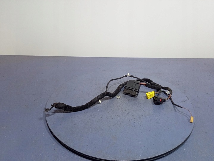 фото №1, Audi a6 c7 штекер разъём дверь зад левая задняя 8k0972701