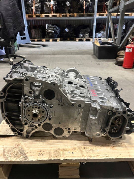 фото №4, Двигун bez обладнання a6 a7 q5 2.0 tdi dfb dfba