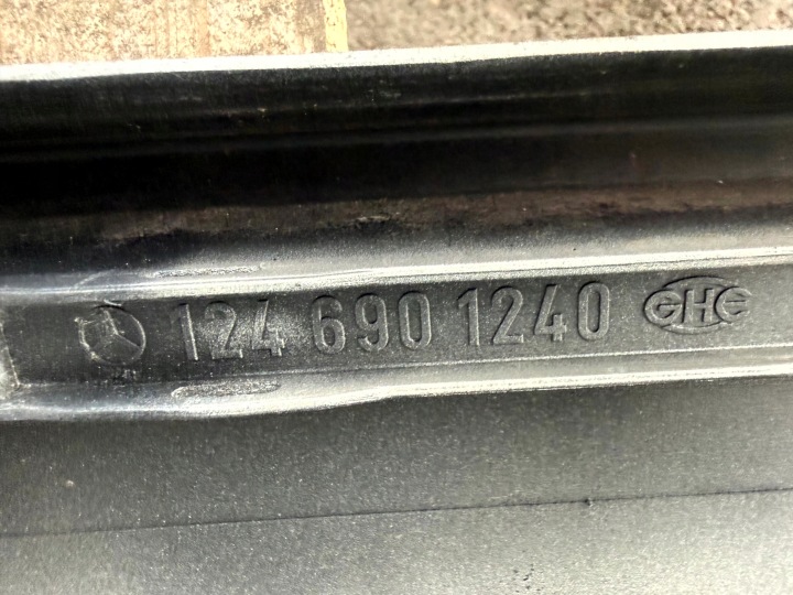 фото №16, Молдинг пороговая накладка порога правая mercedes w124 купе cabrio 1246901240