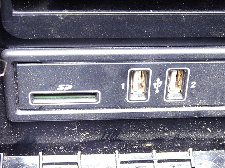 фото №10, Підлокітник тунель шкіра - mercedes w213 eu