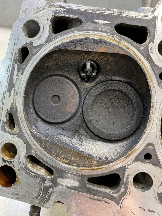 фото №10, Головка цилиндров вал vw passat b5 1.6 arm 06b103373a