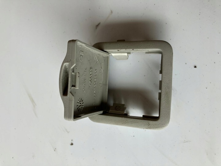 фото №3, Заглушка потолок c5 iii x7 tether isofix 9682068277