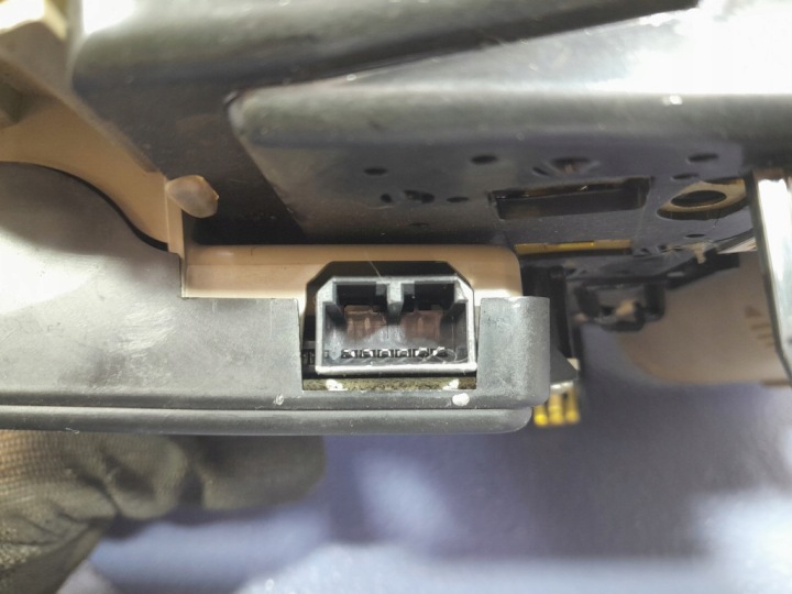 фото №8, Dodge charger 05-10 лампа бардачок потолок 56050243ah