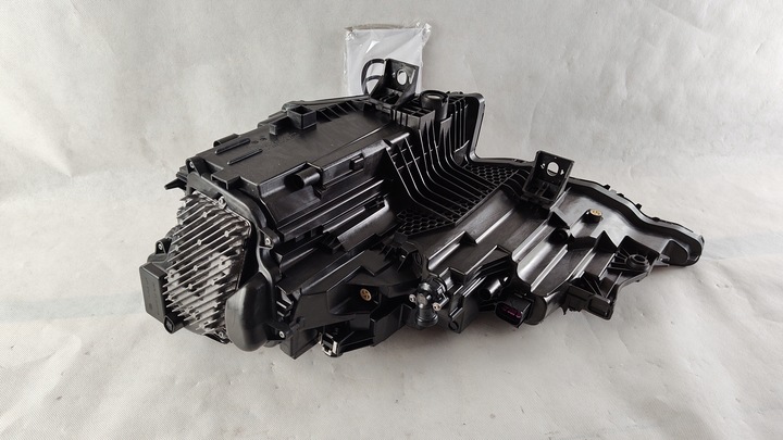 фото №10, Audi q8 рестайлинг laser правый лампа правая 4m8 полный led 4m8941086d