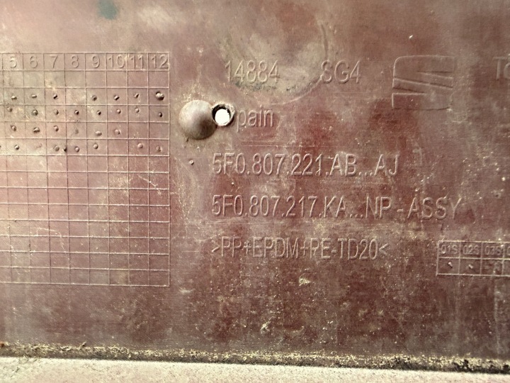 фото №14, Seat leon iii 3 5f0 бампер перед передній 5f0807221ab