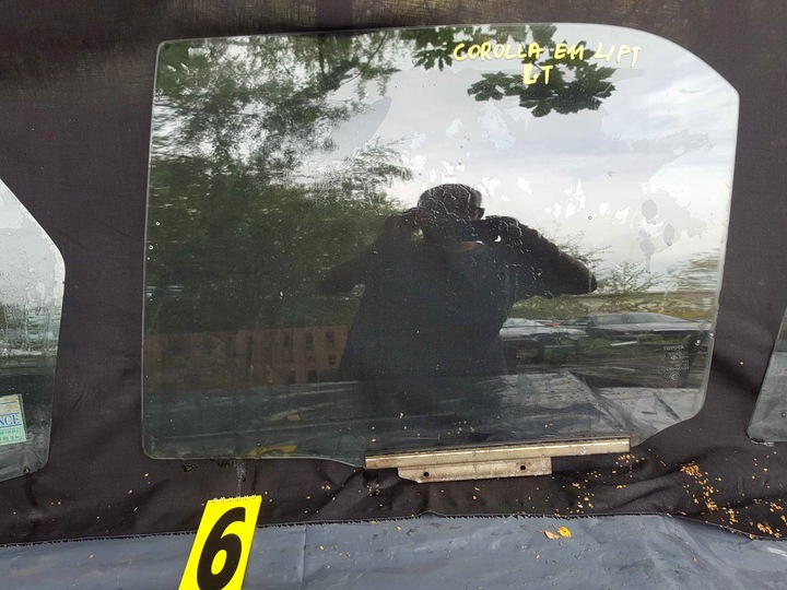 фото №1, Скло бокова ліва задня лівий зад toyota corolla e11 рестайлінг