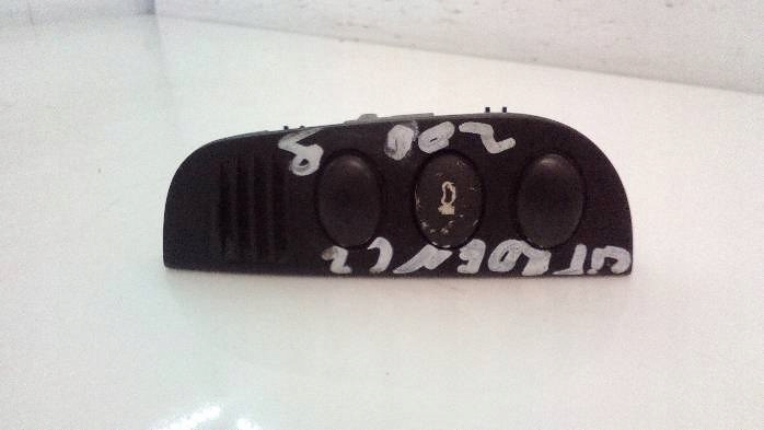 фото №8, Панель переключателей citroen c2 96428403xt