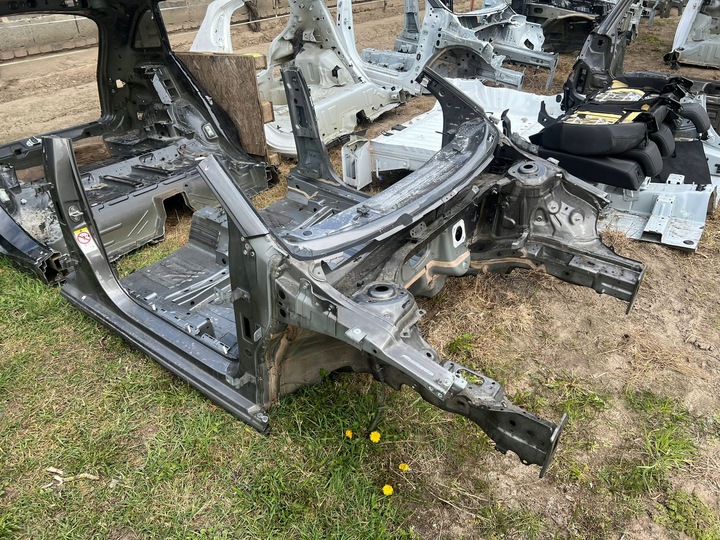 фото №1, Volkswagen polo vi 2g 17- чверть правий перед