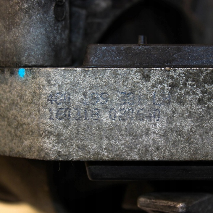 фото №6, Audi a4 s4 b9 8w 2016 левая сторона кронштейн / крепление двигателя