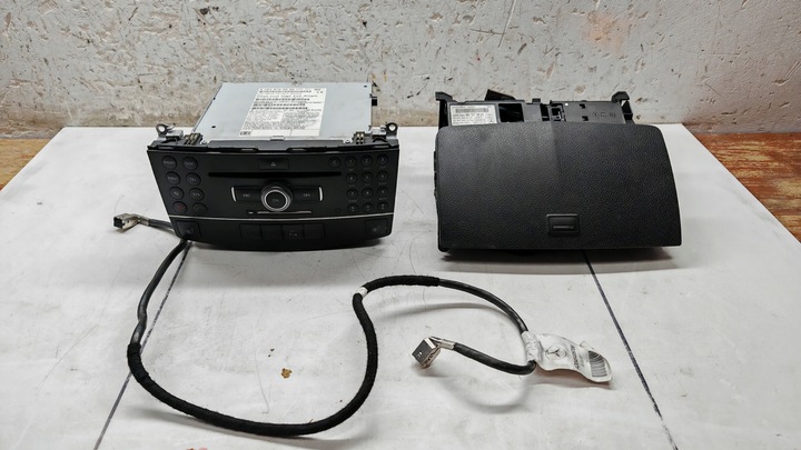 фото №1, Радио навигация дисплей mercedes w204 c класс a2048709690 a2048204697