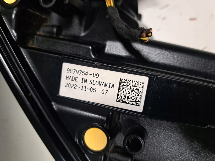 фото №9, Bmw xm g09 лампа зад правая w крыло правый 9879754 оригинал