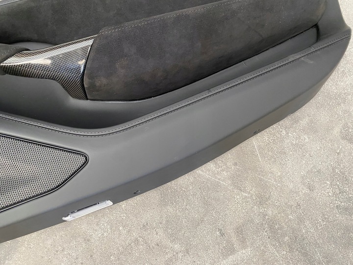 фото №5, Ferrari f8 tributo обивка дверь боковина правая карбон 872384