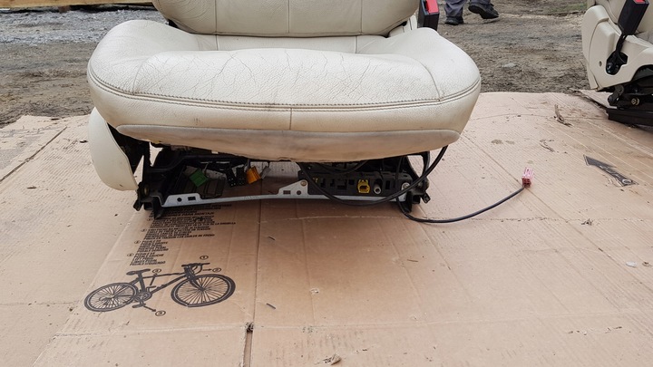 фото №10, Mercedes w209 clk сидіння шкіряний праві перед ціна za 1 штука