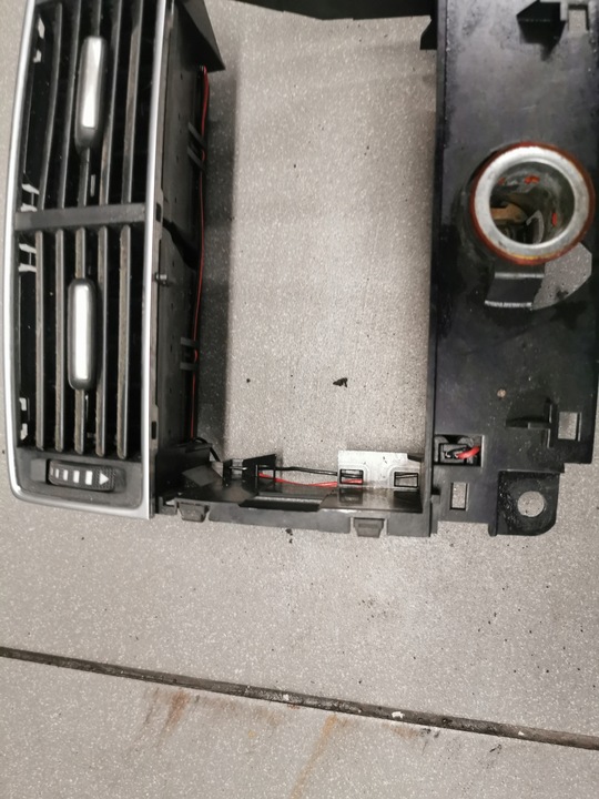 фото №3, Решётка воздуховод зад audi a8 d3 4e0819203b