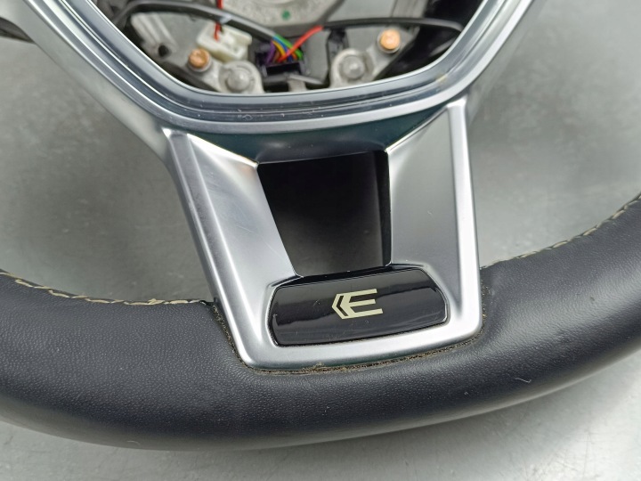 фото №11, 2023 renault arkana руль 484005555r