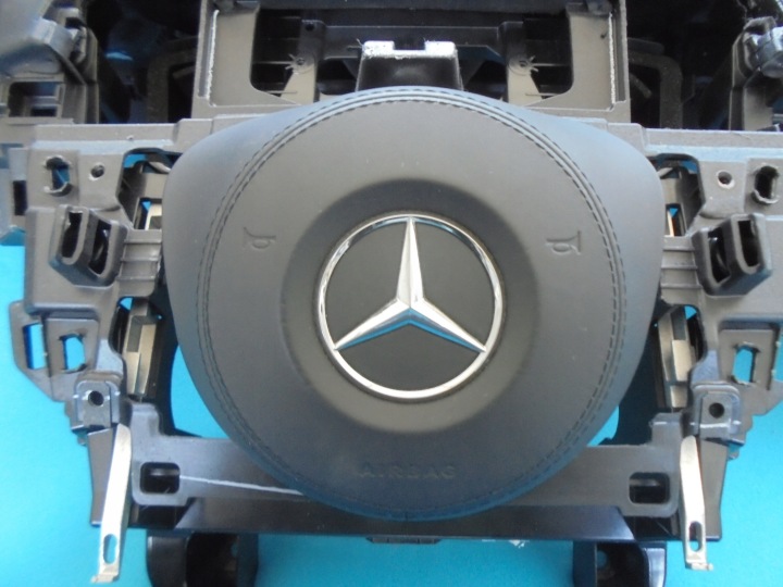 фото №5, Mercedes gls x166 amg торпедо роздавальна консоль ремені подушки
