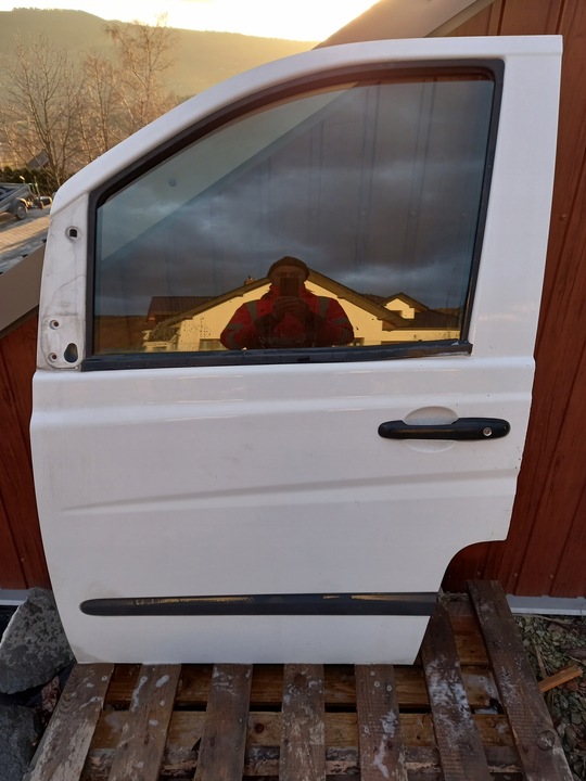 фото №1, Дверь левый перед mercedes vito 639