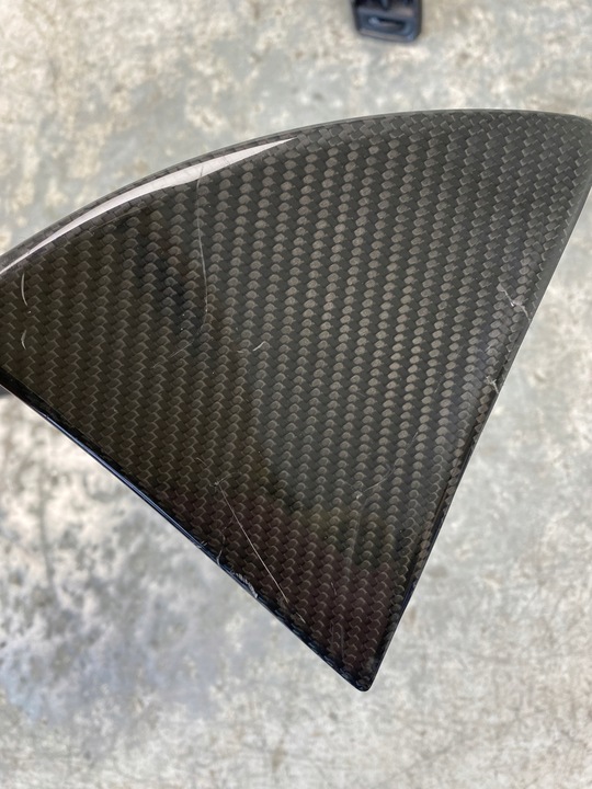фото №7, Audi r8 plus 4s решітка повітропровід права середня захист планка спідометра карбон
