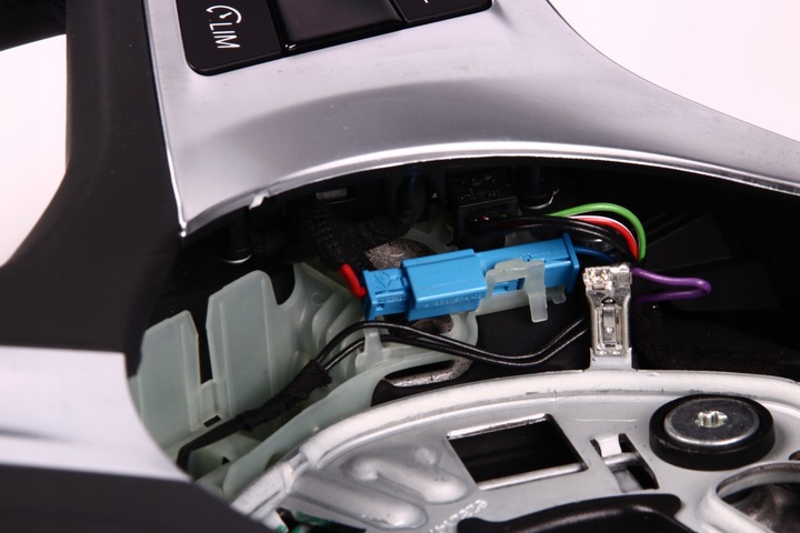 фото №12, Bmw g20 g21 f40 f44 оригинальная руль м-пакет лепестки вибрация