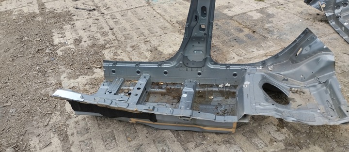 фото №3, Стойка средний порог правые mercedes c класс w206 универсал 23r