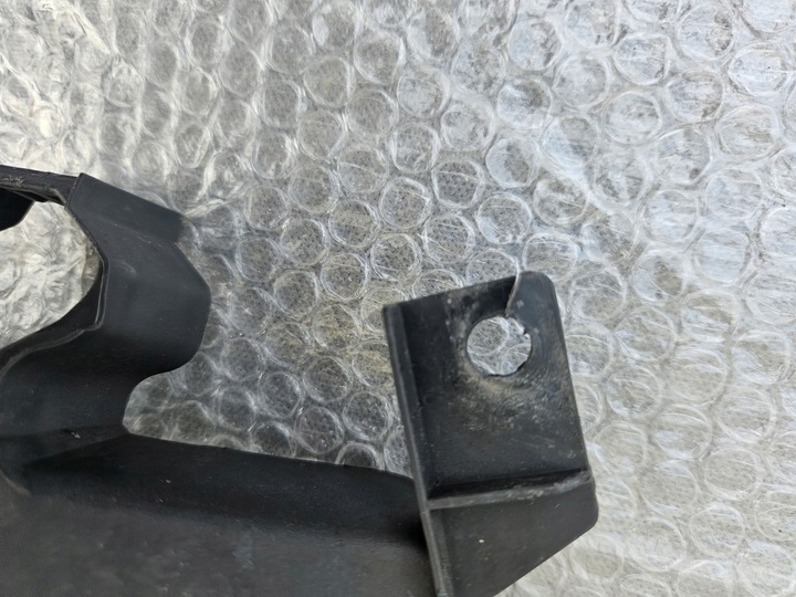 фото №6, Audi rs4 8w0-zderzak перед підсилювач pod решітка радіатора 8w0807217