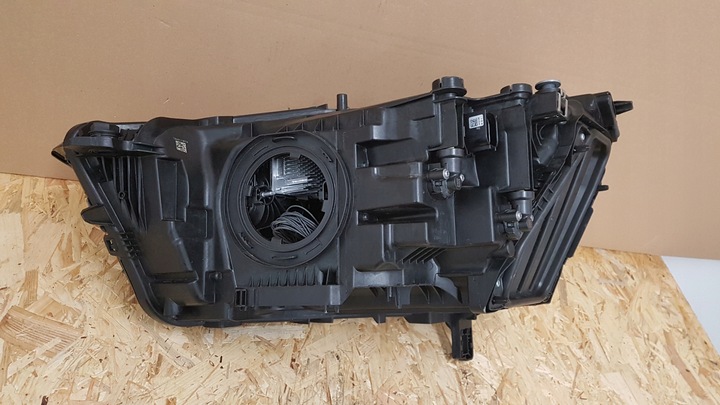 фото №11, Лампа перед правая audi q3 83a полный led matrix