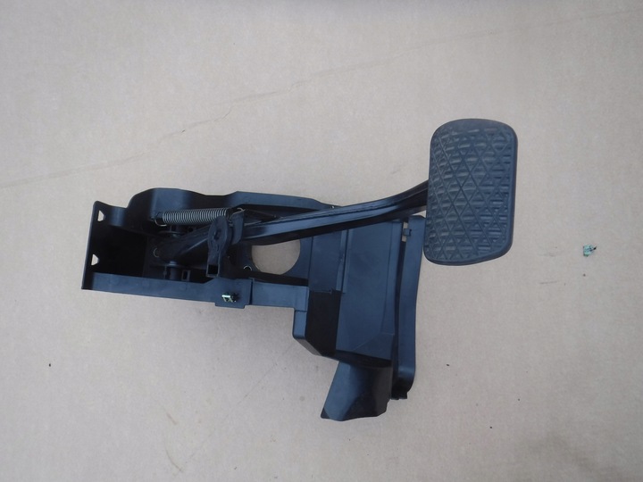 фото №1, Педаль гальма mercedes c w203 a2032900401