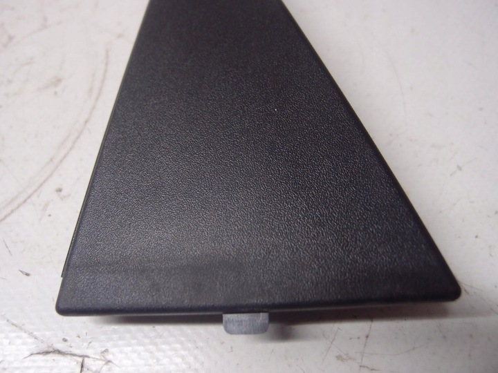 фото №2, Заглушка трикутник двері праві зад seat arona 6f0839638e