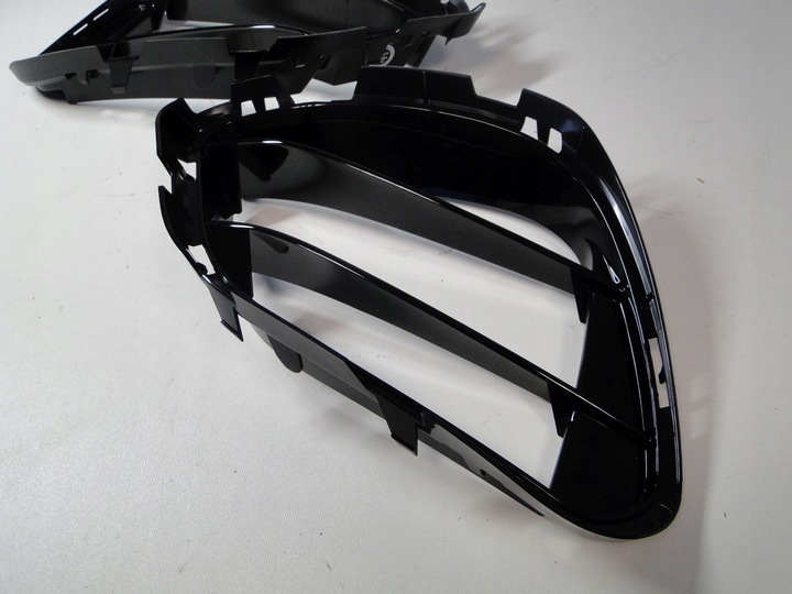 фото №13, Mercedes решітка бампера права ліва cla 118 45 amg a1188858201 a1188858101