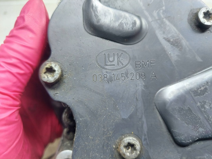 фото №6, Насос вакуум 038145209a audi a4 b6 vw passat b6 1.9 tdi